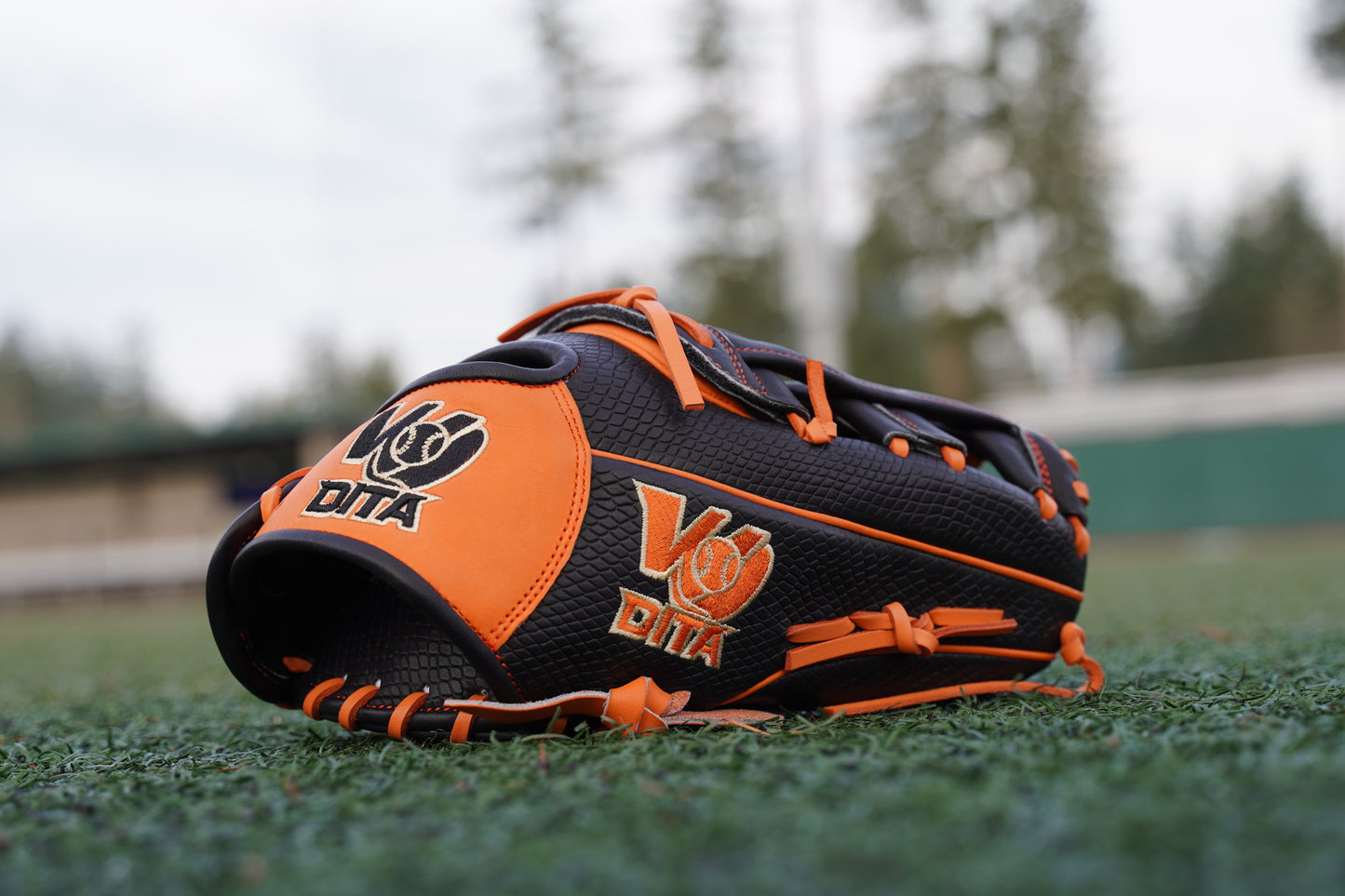 12.75 Wodita Trapper - 3 Fingered Outfield Glove