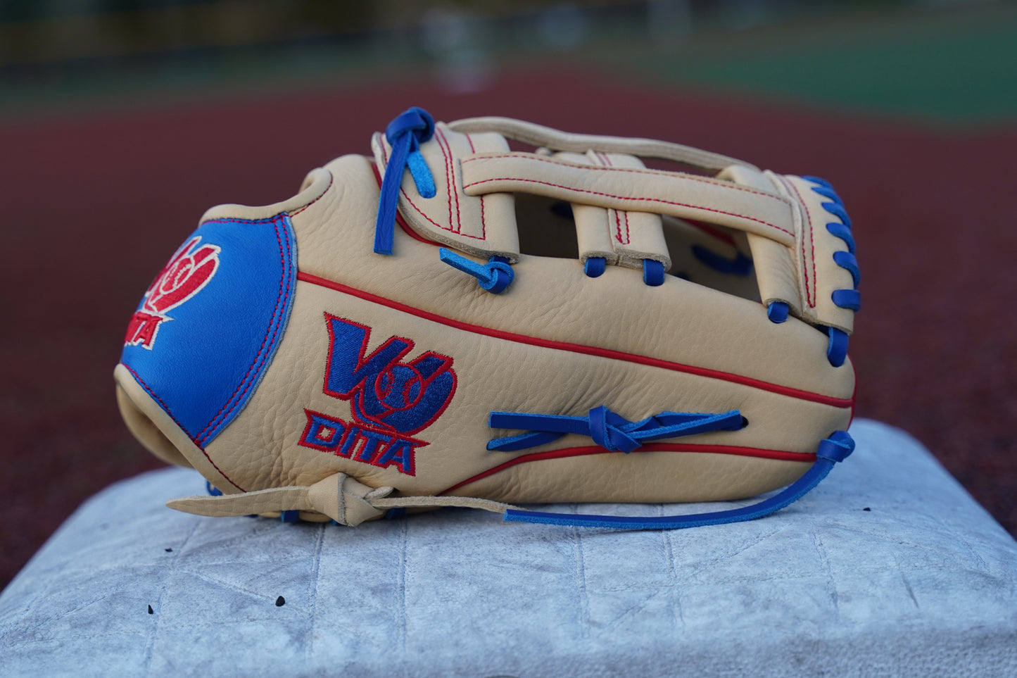 11.50 Wodita Trapper - Outfield Glove