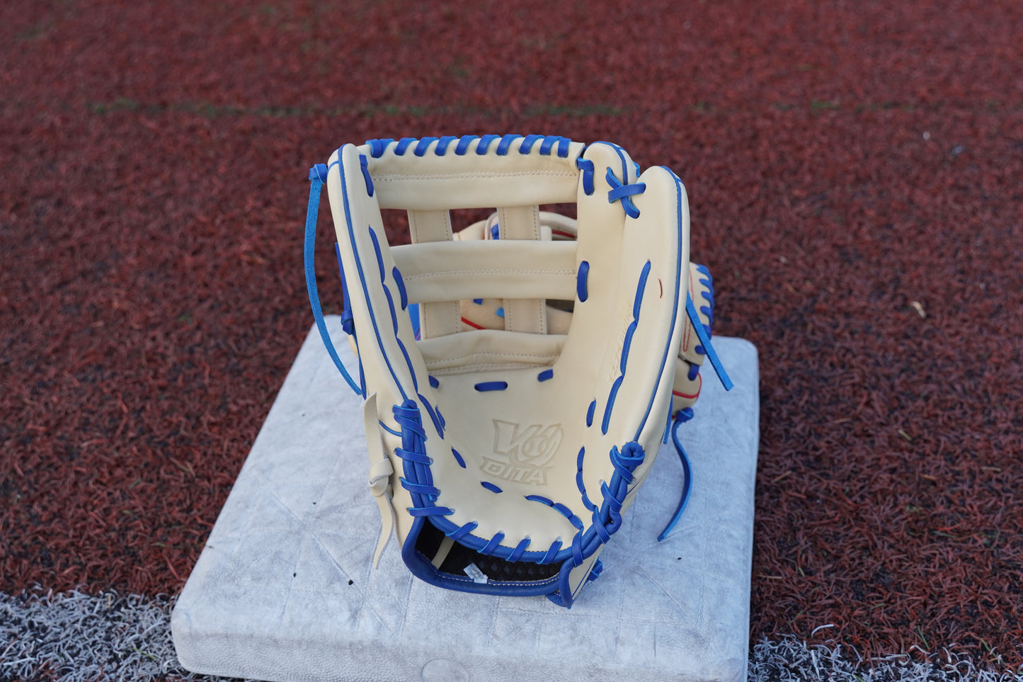 11.50 Wodita Trapper - Outfield Glove